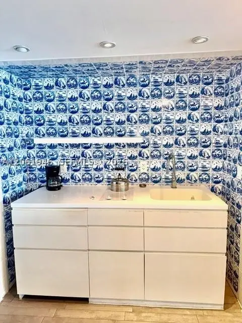 1100 West Ave #822, Miami Beach, FL 33139 - #3