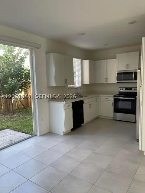 2435 SE 11th St, Homestead, FL 33035 - #2