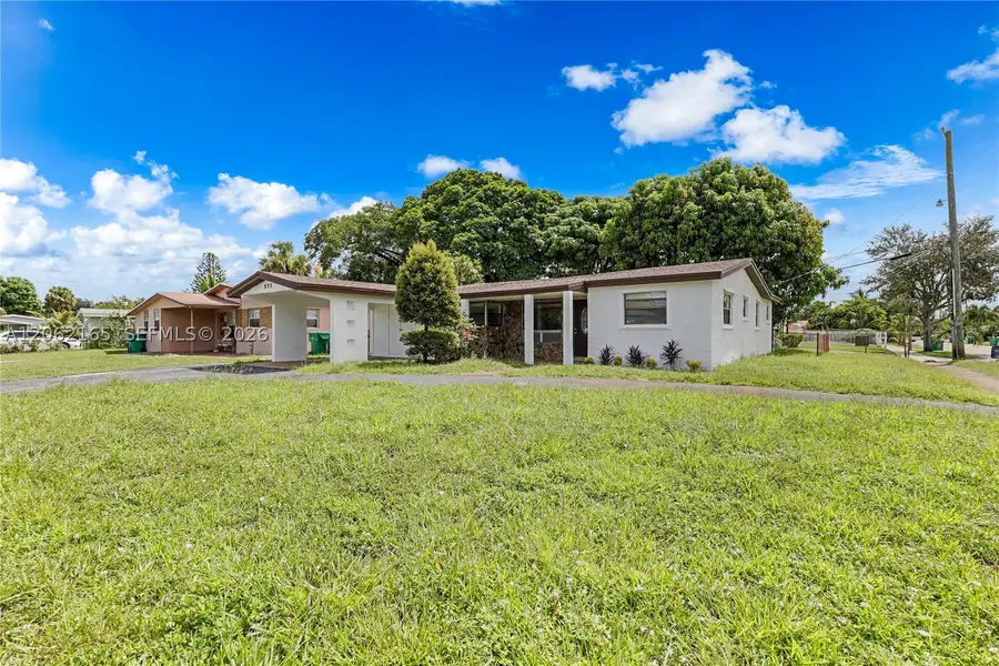 820 NW 38th Ave, Lauderhill, FL 33311 - #2