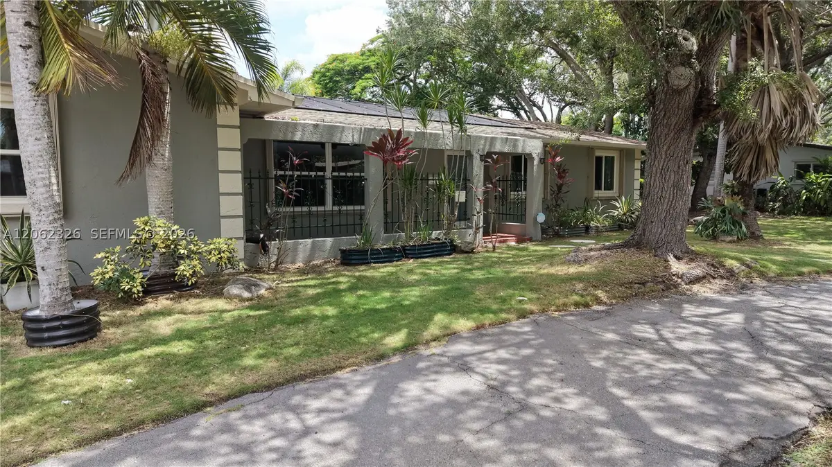 8331 SW 156th St, Palmetto Bay, FL 33157 - #1