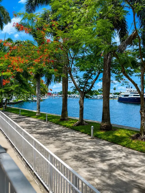 1871 NW S River Dr #801, Miami, FL 33125