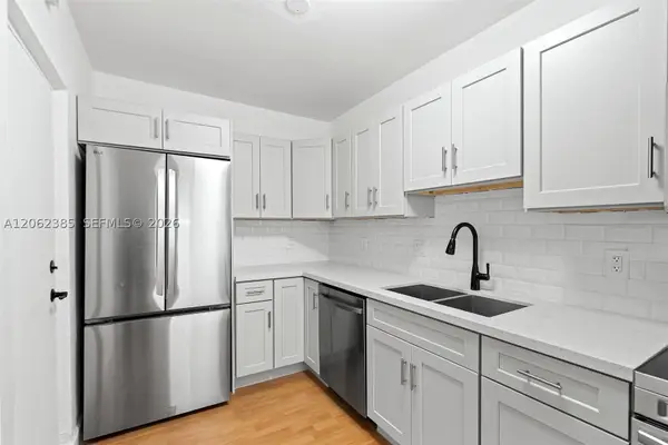 1880 S Treasure Dr #3D, North Bay Village, FL 33141