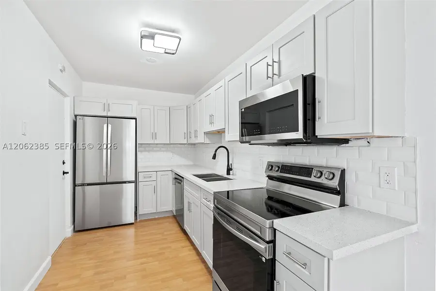 1880 S Treasure Dr #3D, North Bay Village, FL 33141 - #2
