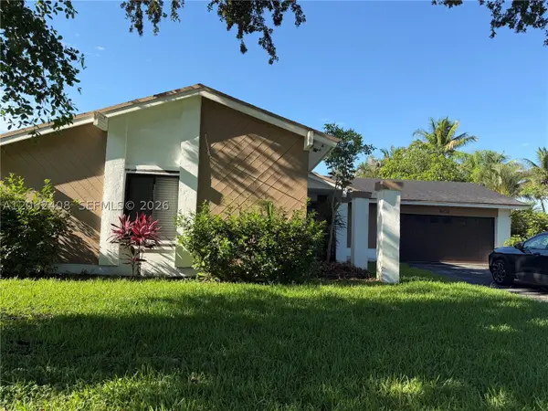 11905 Sailboat Dr, Cooper City, FL 33026