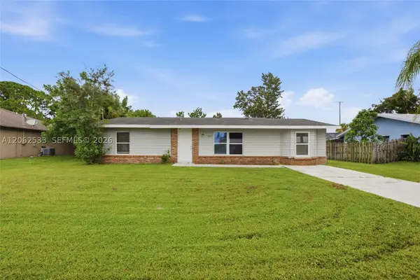 365 NW Curtis St, Port St Lucie, FL 34983