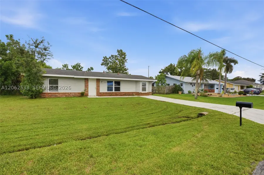 365 NW Curtis St, Port Saint Lucie, FL 34983 - #2