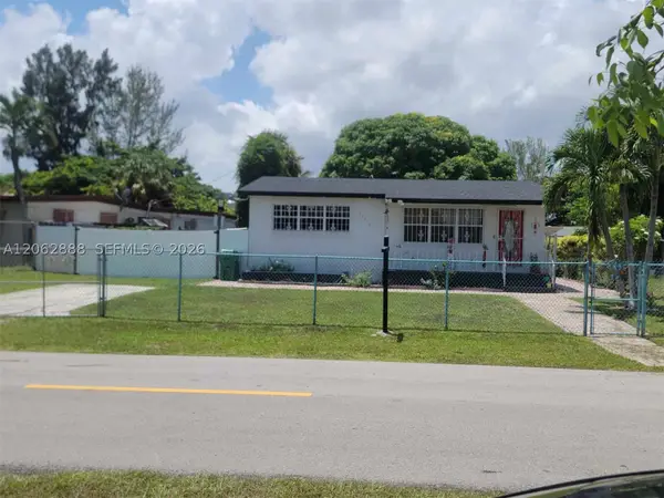12510 W Golf Dr, Miami, FL 33167