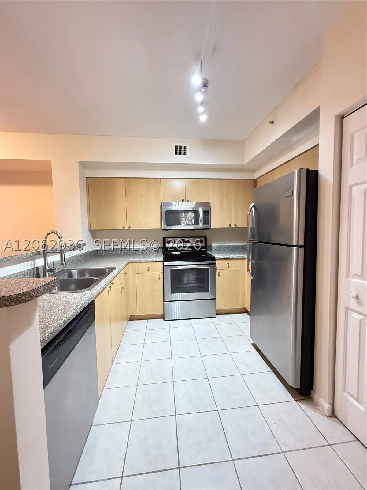 7940 N Nob Hill Rd #204, Tamarac, FL 33321 - #1