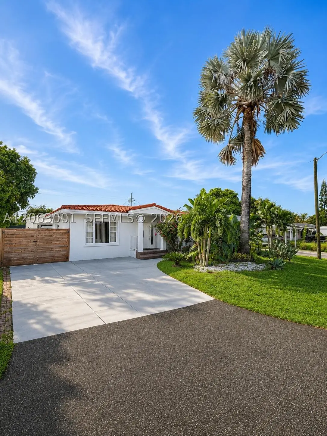 4730 NE 3rd Ave, Oakland Park, FL 33334 - #1