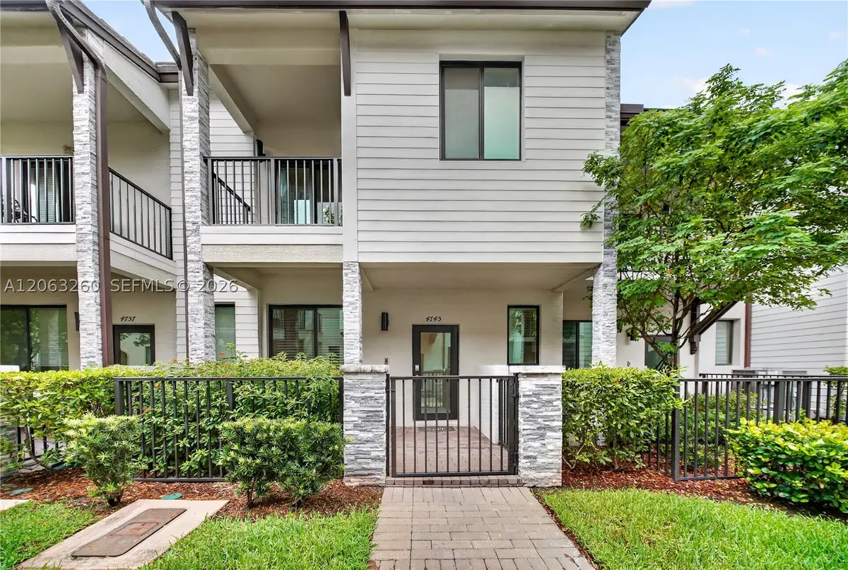 4745 NW 83rd Pkwy, Doral, FL 33166 - #1