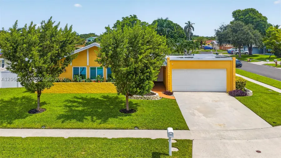 725 NW 49th Ave, Coconut Creek, FL 33063 - #2