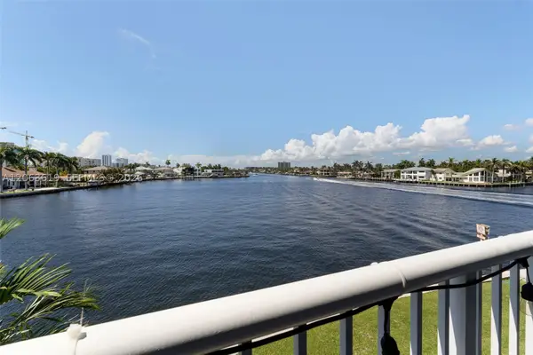 1201 S Riverside Dr #301, Pompano Beach, FL 33062