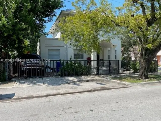 876 SW 2nd St, Miami, FL 33130 - #3
