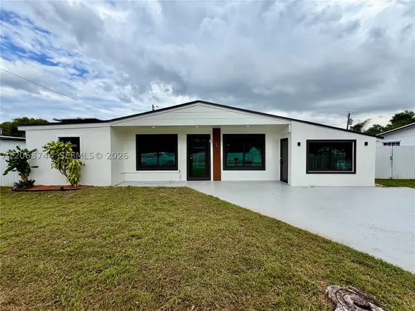 2310 NW 208th St, Miami Gardens, FL 33056