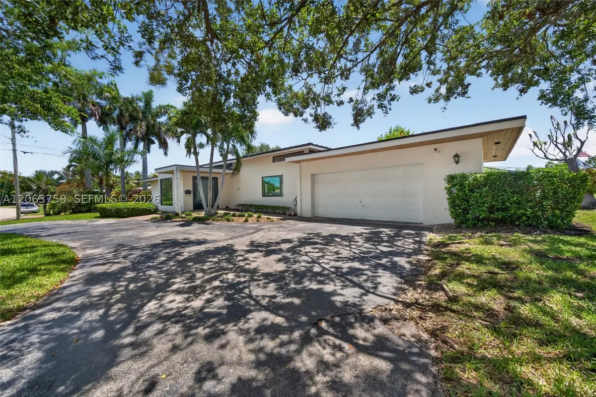 8880 SW 149th St, Palmetto Bay, FL 33176 - #1