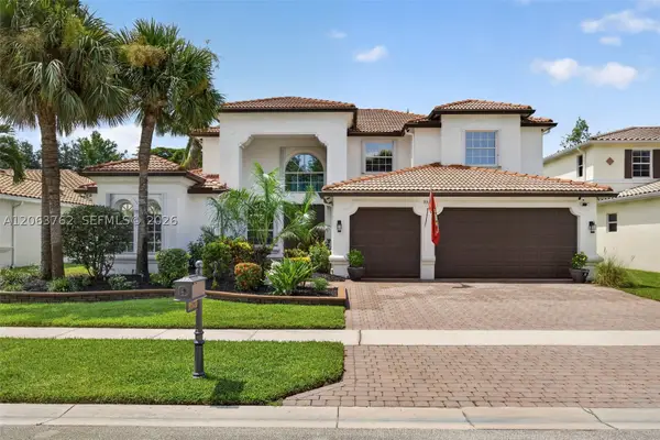 9570 Campi Dr, Lake Worth, FL 33467