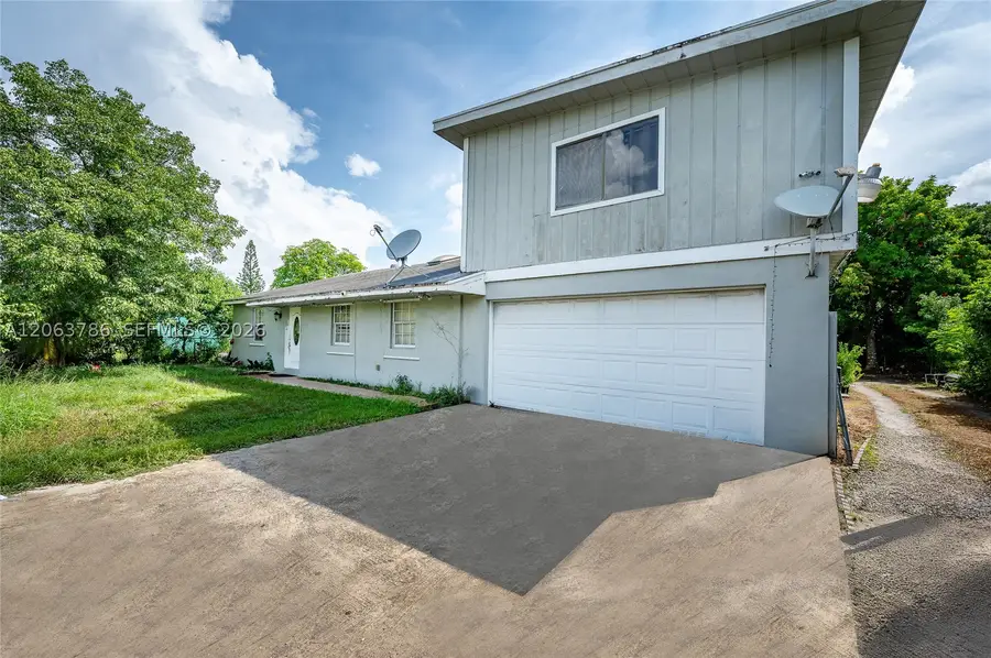155 SW 16th Ter, Homestead, FL 33030 - #2