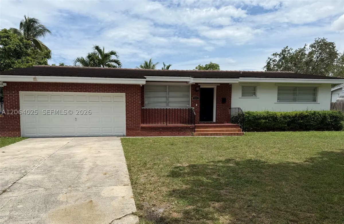 801 Albatross St, Miami Springs, FL 33166 - #1