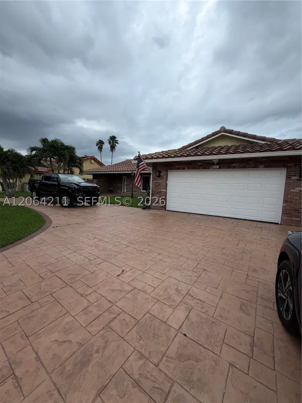 8697 NW 1st St, Coral Springs, FL 33071