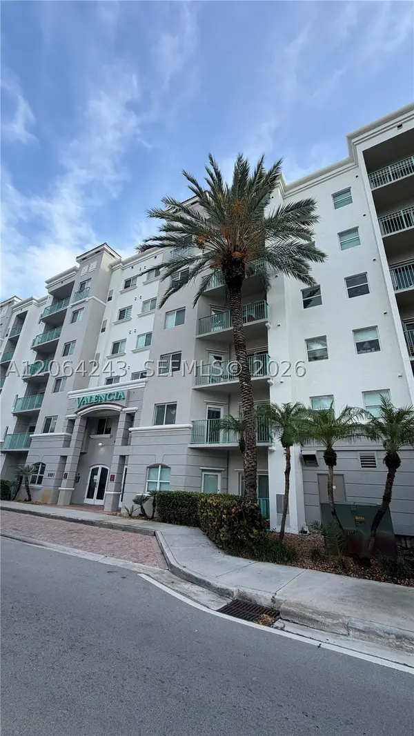 6001 SW 70th St #445, South Miami, FL 33143