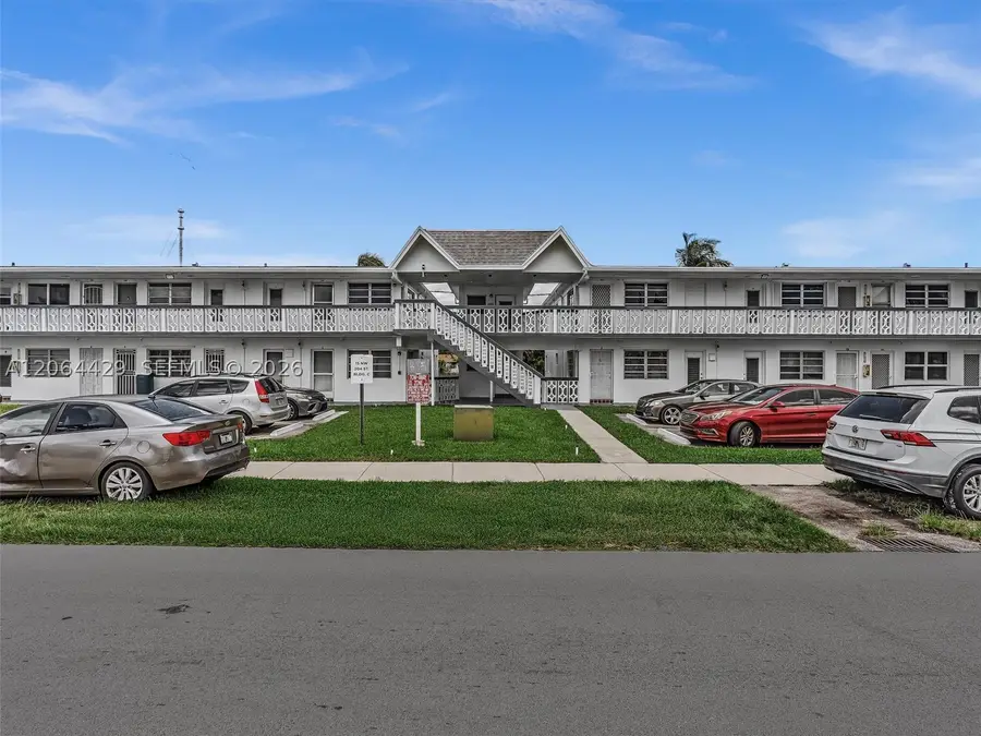 15 NW 204th St #30, Miami Gardens, FL 33169 - #2