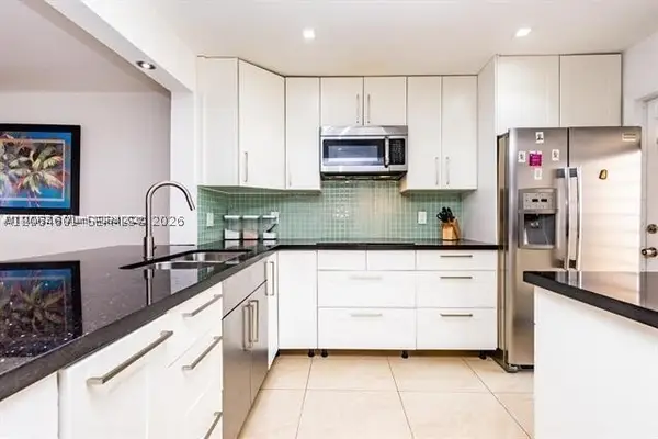 2081 S Ocean Dr #411, Hallandale Beach, FL 33009
