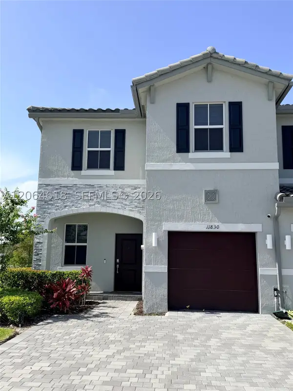 11830 NW 46th St, Coral Springs, FL 33076