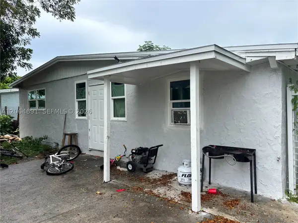 5442 Fourth Ave, Fort Myers, FL 33907