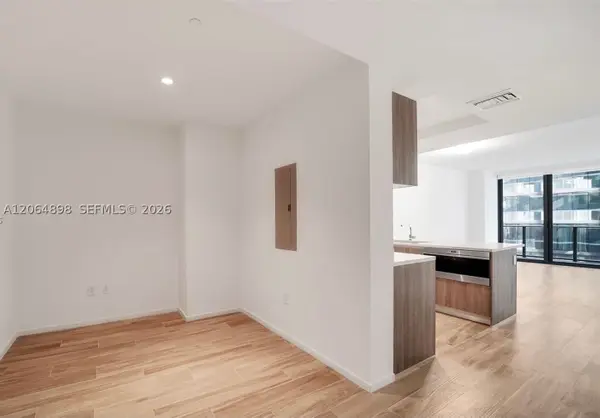 801 S Miami Ave #1807, Miami, FL 33130