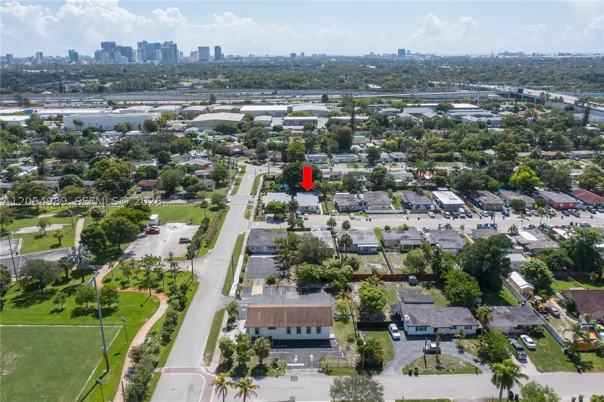 1004 SW 24th Ave, Fort Lauderdale, FL 33312 - #1