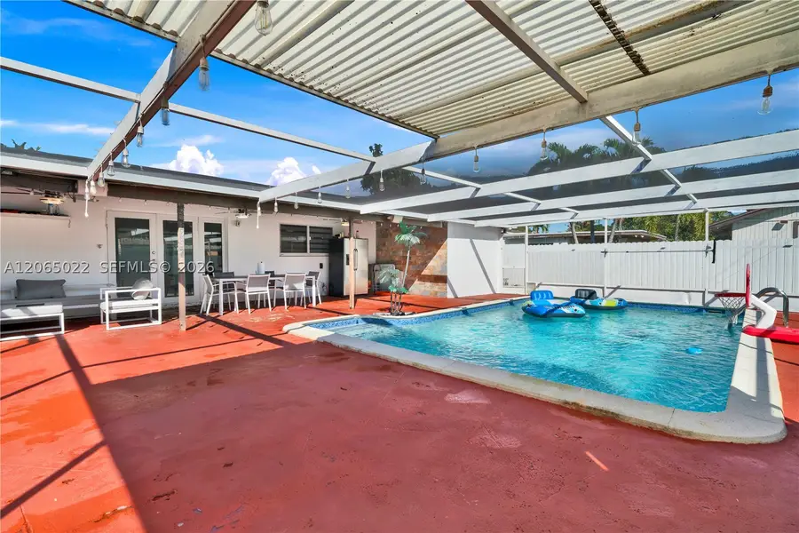 10100 Nicaragua Dr, Cutler Bay, FL 33189 - #3