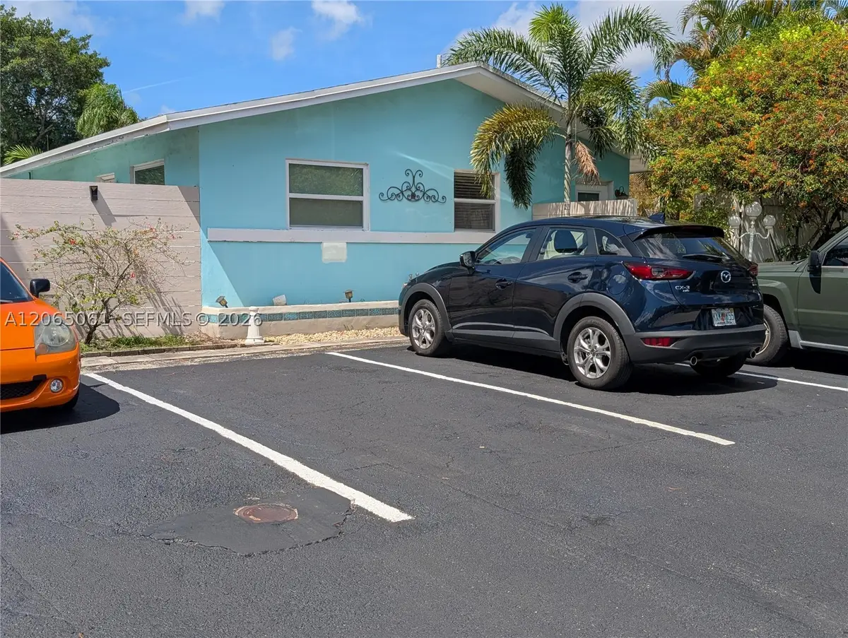 123-125 SW 19th Ave 1-3, Fort Lauderdale, FL 33312 - #1
