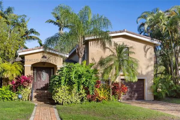 6315 Maynada St, Coral Gables, FL 33146