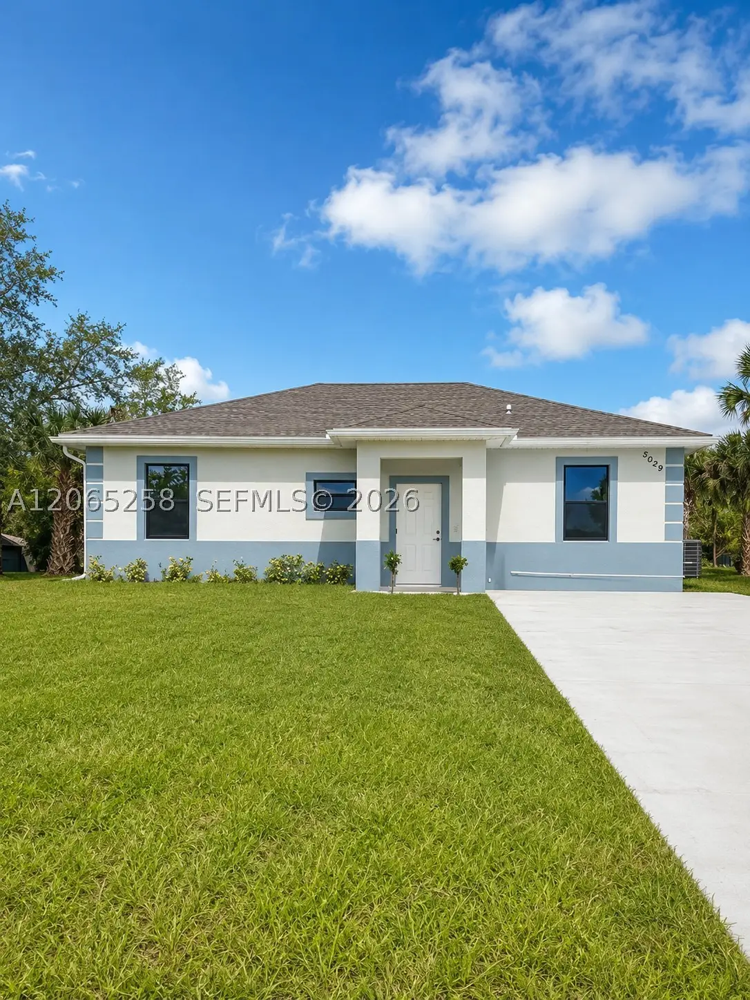 3052 S Beechwood Cir, Port Labelle, FL 33935 - #1