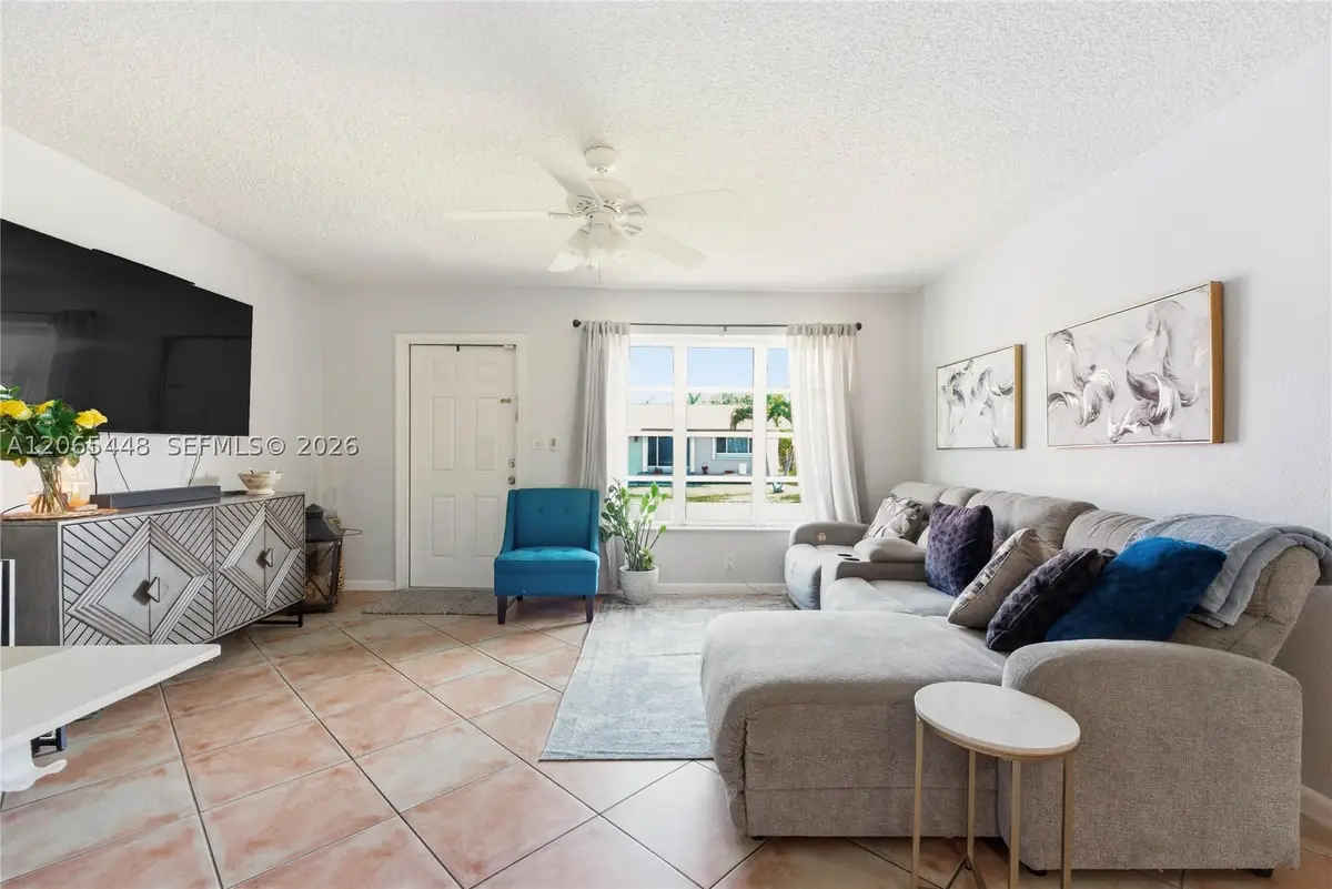4916 NW 55th Ct, Tamarac, FL 33319 - #1