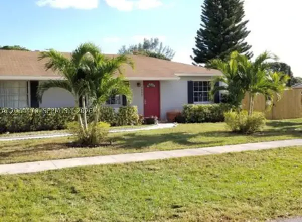 19480 Dakota Ct, Boca Raton, FL 33434