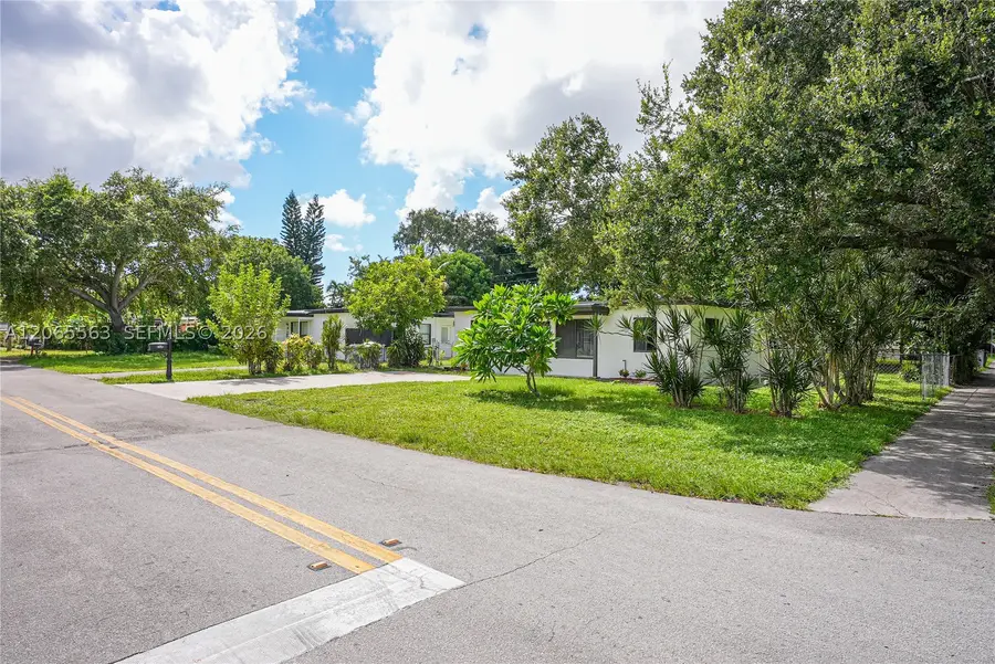 6336 Garfield St, Hollywood, FL 33024 - #3