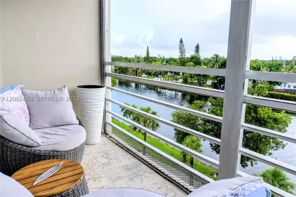 16850 S Glades Dr #5C, North Miami Beach, FL 33162