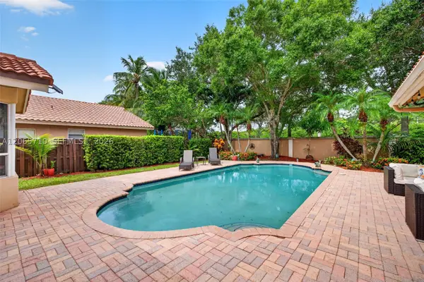 581 NW 110th Ave, Plantation, FL 33324