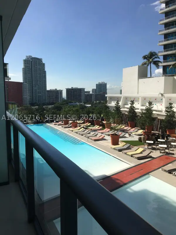 1300 S Miami Ave #1008, Miami, FL 33130