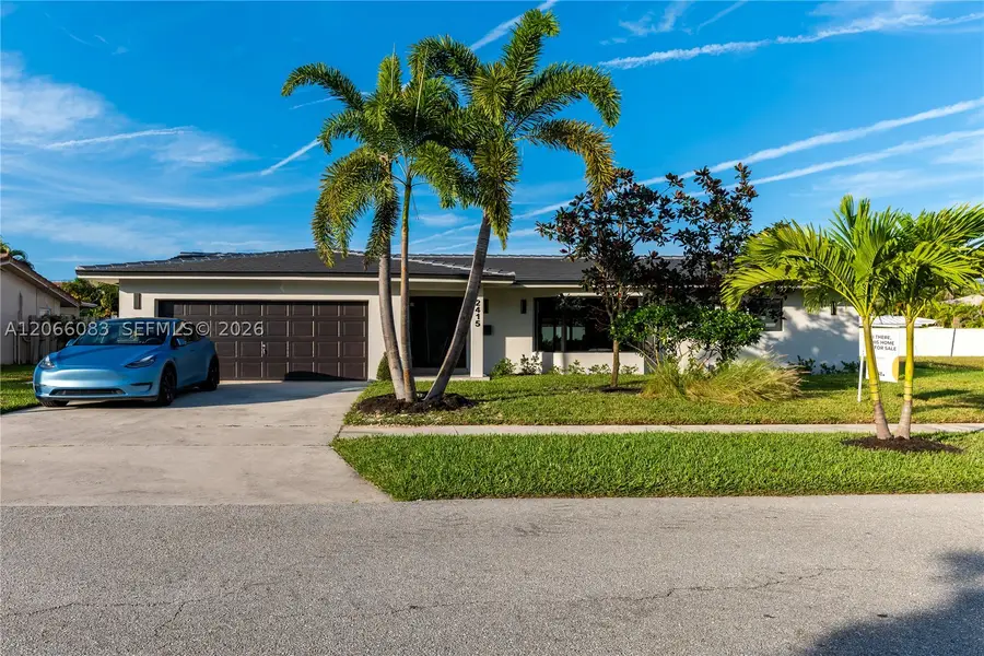 2415 NE 35th Dr, Fort Lauderdale, FL 33308 - #3