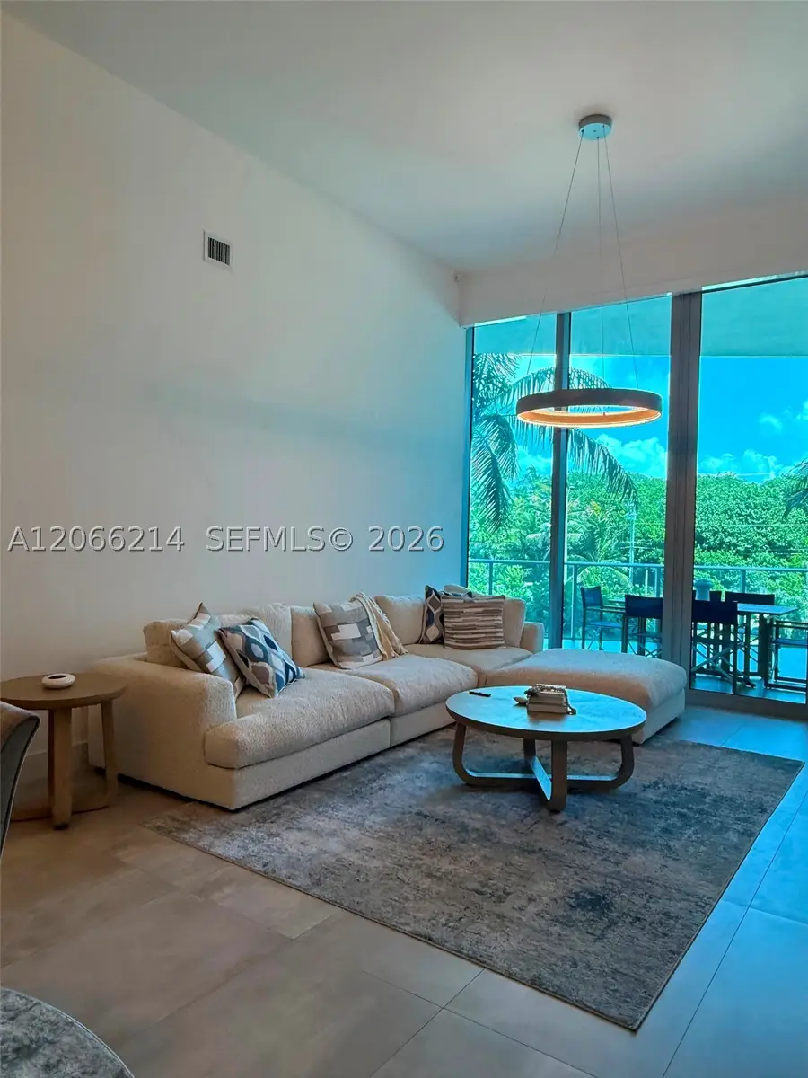 701 N Fort Lauderdale Blvd #214, Fort Lauderdale, FL 33304 - #2