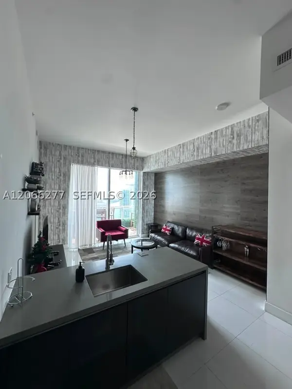1080 Brickell Ave #4202, Miami, FL 33131