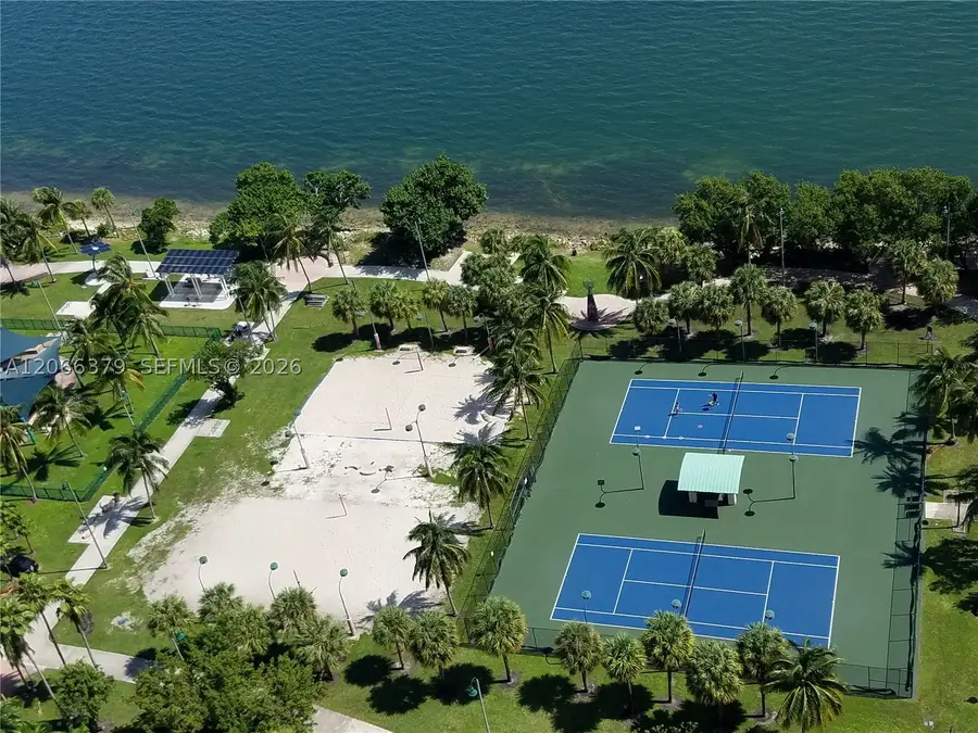 1750 N Bayshore Dr #2810, Miami, FL 33132 - #3