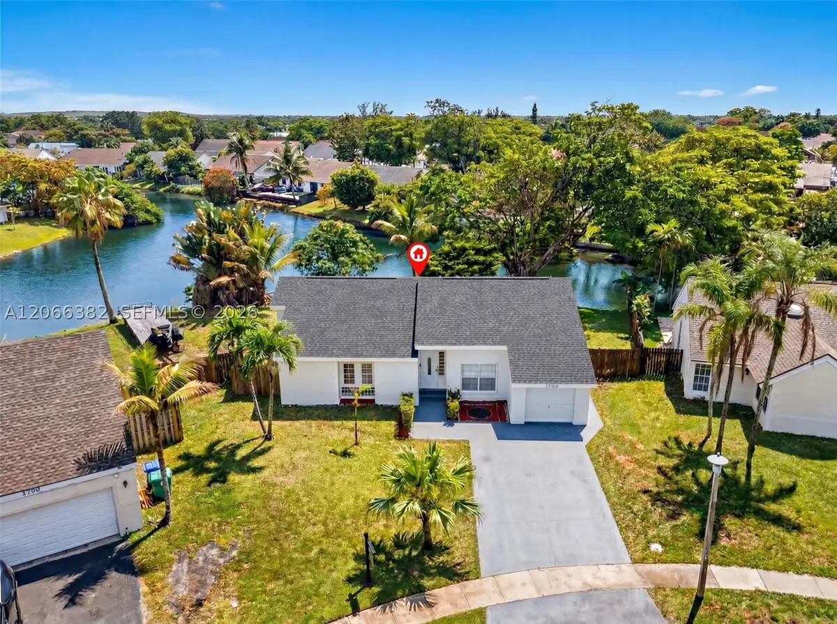 2710 Azalea Ave, Miramar, FL 33025 - #1