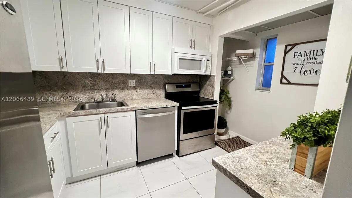 8060 Fairview Dr #101, Tamarac, FL 33321 - #1