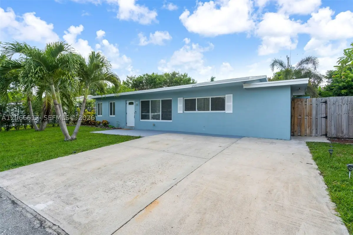 2721 NE 8th Ave, Pompano Beach, FL 33064 - #1