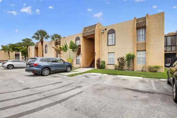 4241 NW 19th St #172, Lauderhill, FL 33313