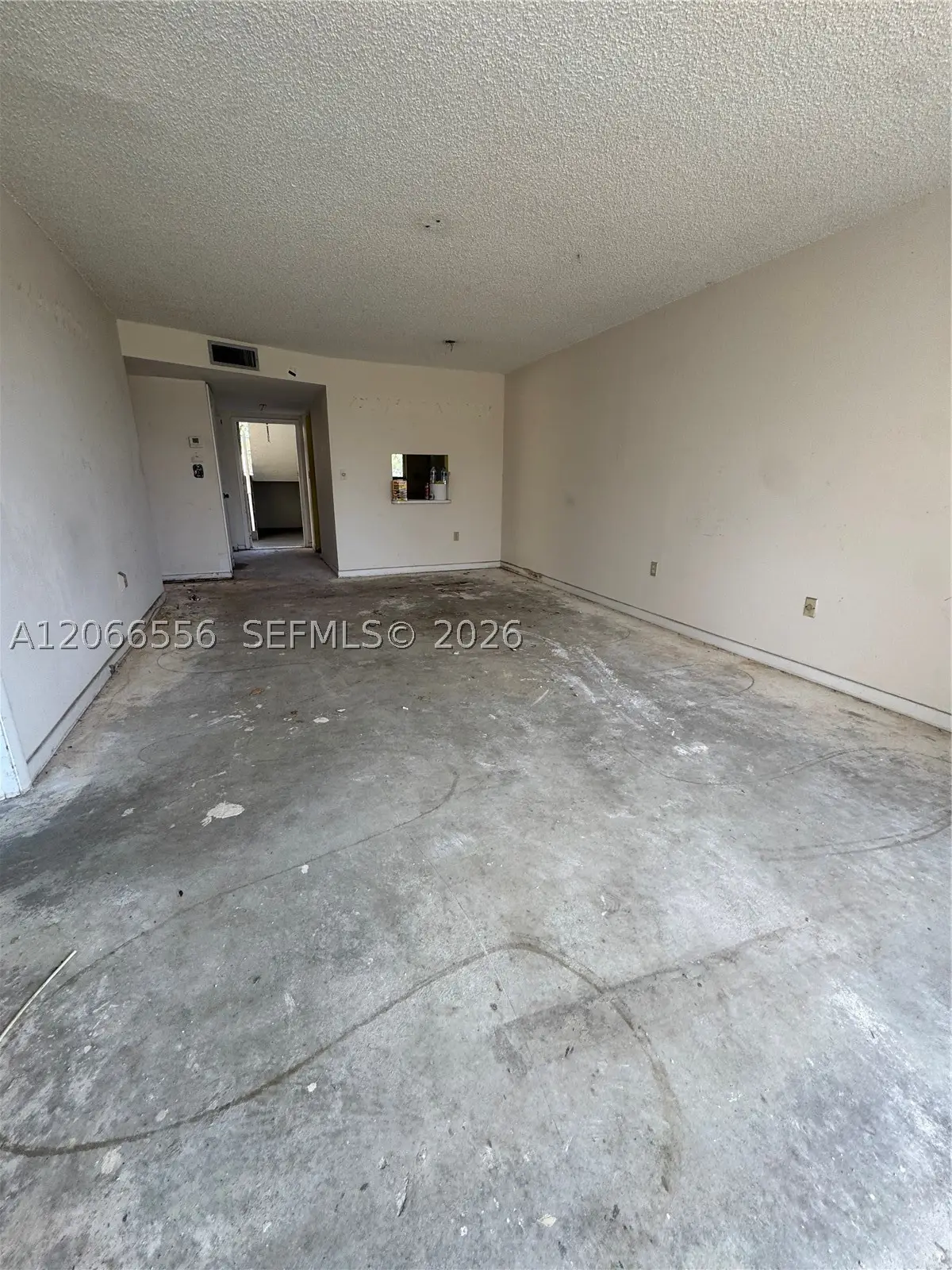 8325 Sunrise Lakes Blvd #112, Sunrise, FL 33322 - #1