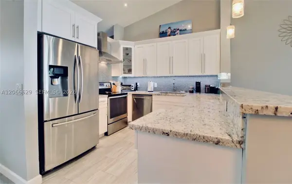 206 Liberty Ct, Deerfield Beach, FL 33442